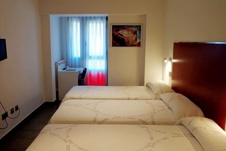 Room 25 of 41