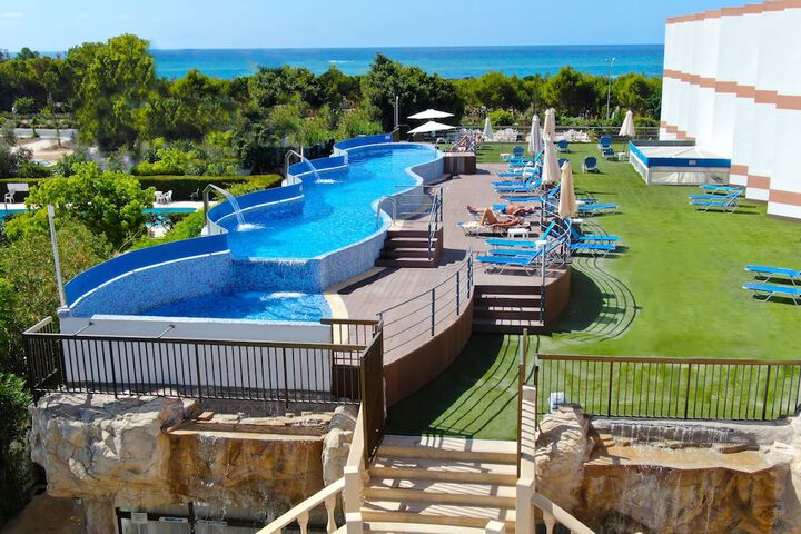 Pool 53 of 123