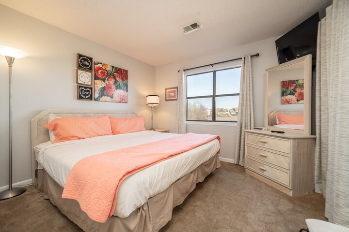 Room 38 of 167