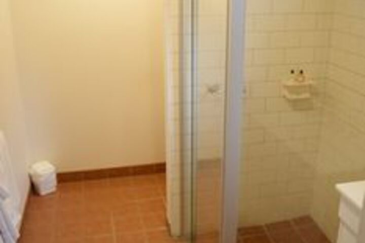 Room 2 of 20