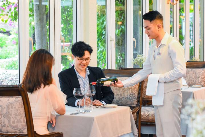 Dining 155 of 209