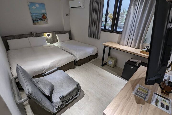 Room 30 of 42