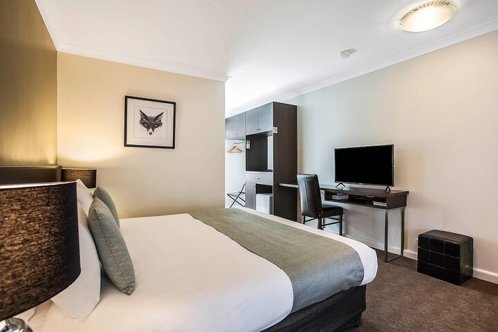 Room 3 of 21