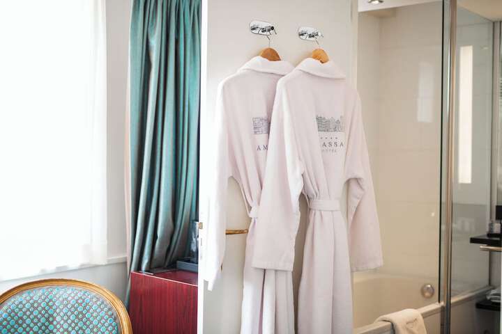 Room 73 of 102