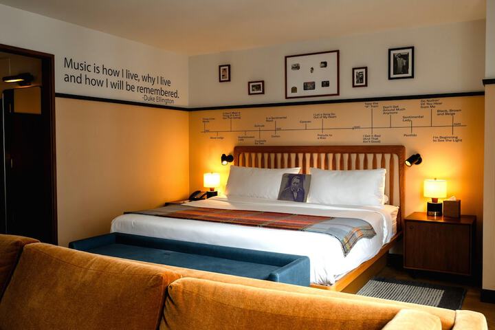 Room 40 of 89