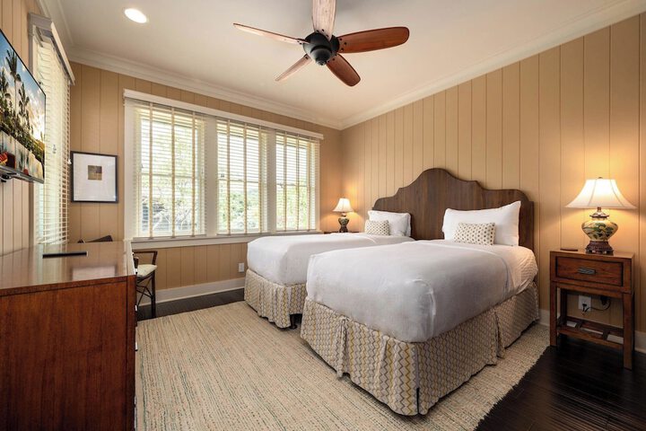 Room 3 of 546