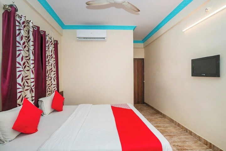 Room 7 of 18