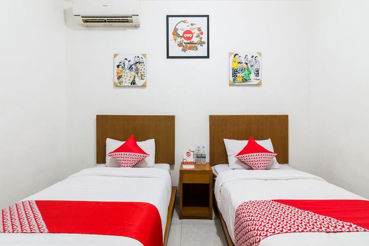 Room 11 of 30
