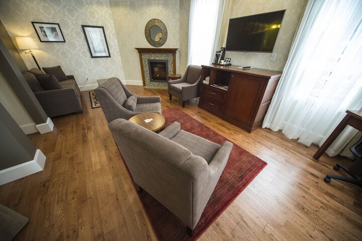 Room 48 of 140