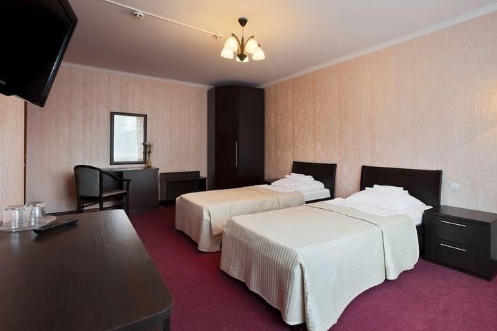Room 11 of 22