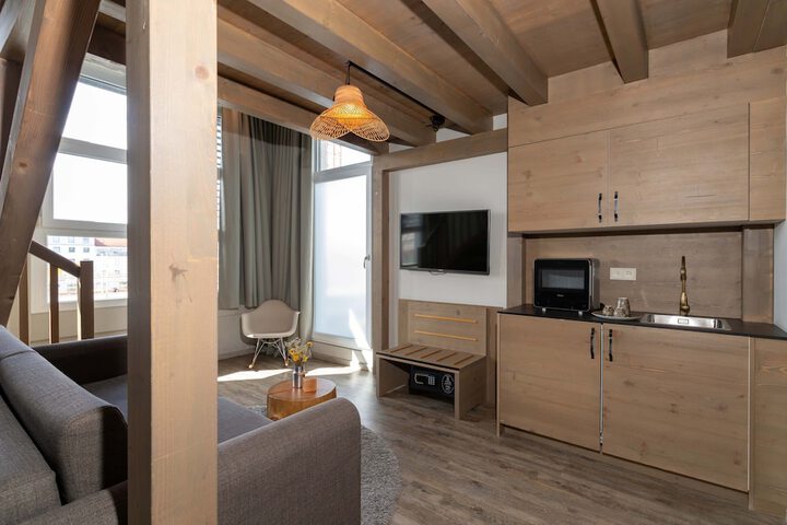 Room 47 of 118