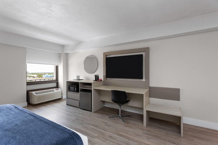 Room 67 of 248