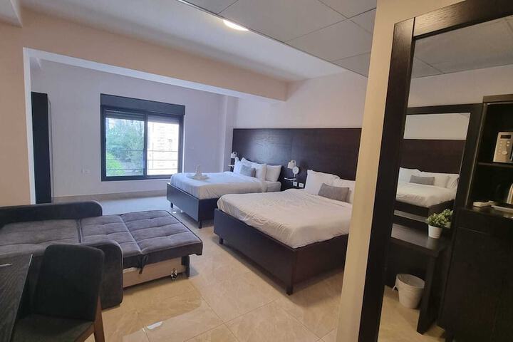 Room 138 of 243