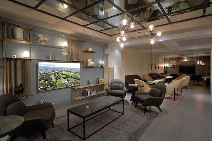 Entrance & Lobby