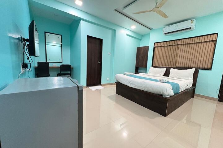 Room 5 of 38