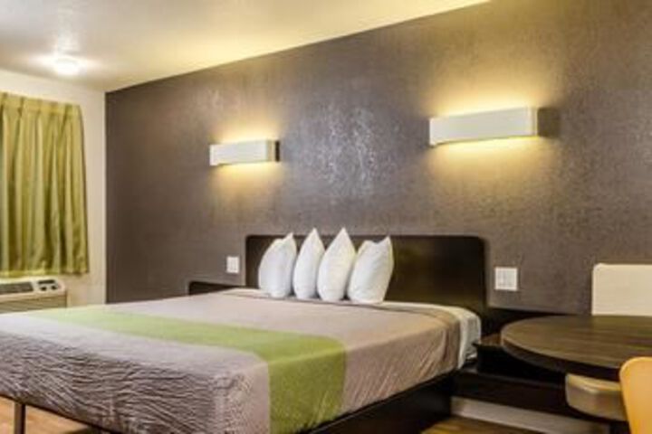 Room 19 of 70