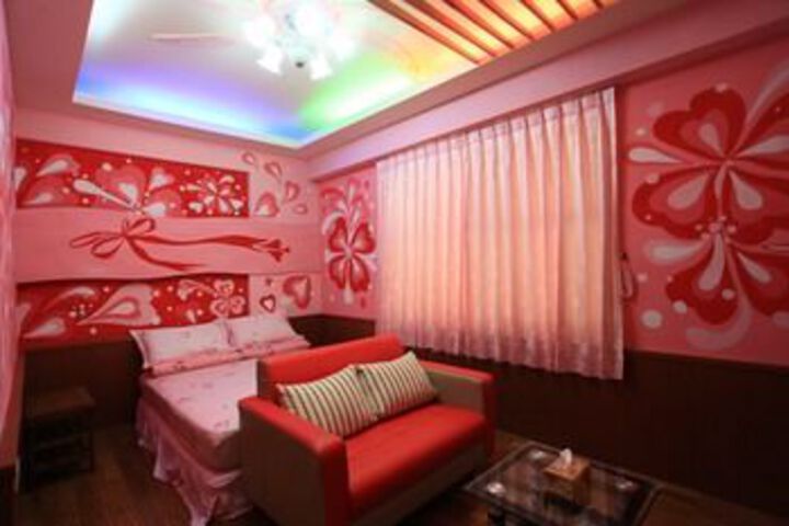 Room 3 of 19