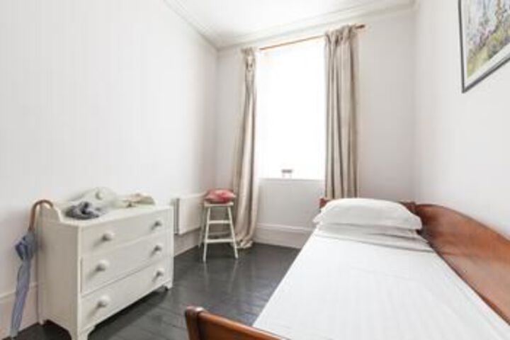 Room 40 of 119
