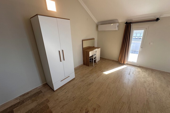Room 38 of 171