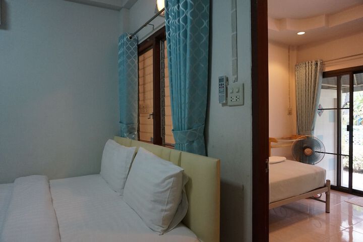Room 17 of 44