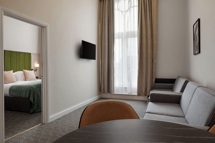 Room 72 of 105