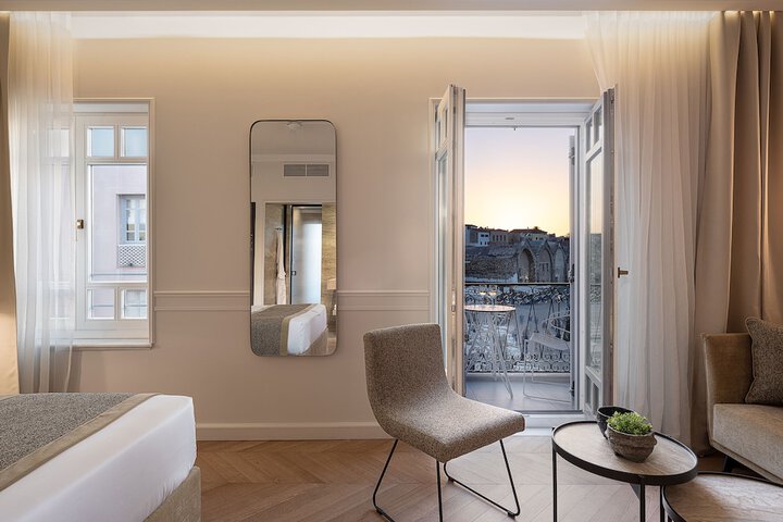 Room 12 of 40
