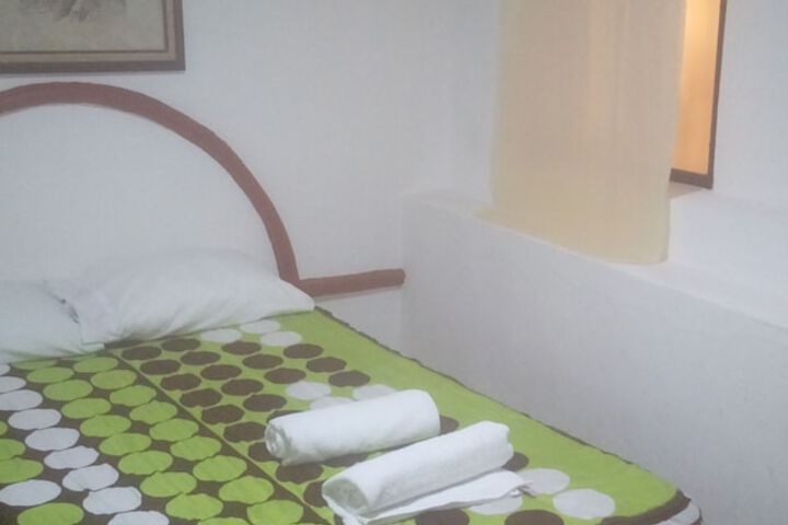 Room 9 of 77