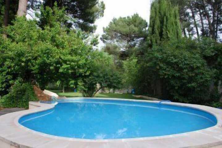 Pool 43 of 79