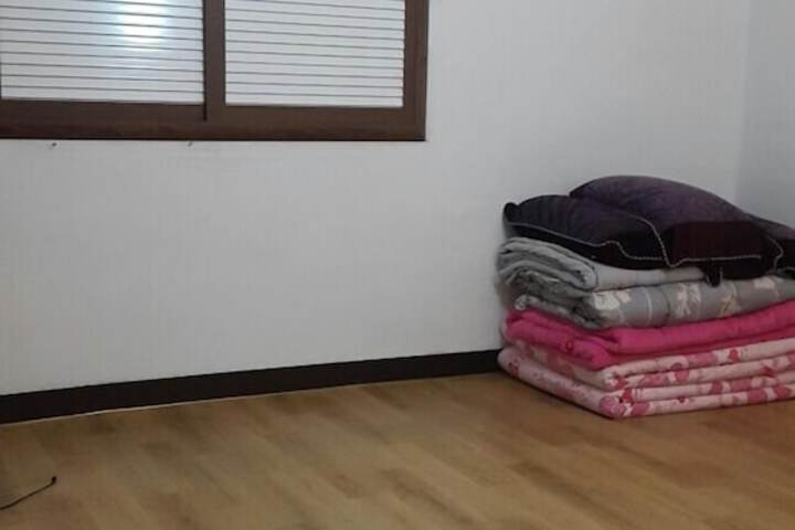 Room 10 of 41