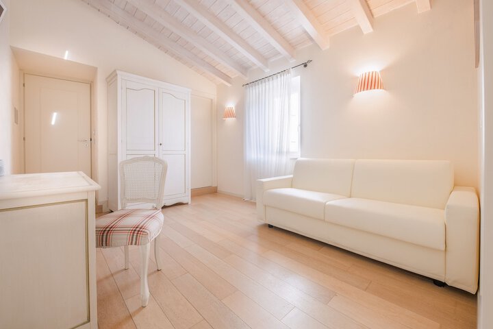 Room 40 of 75