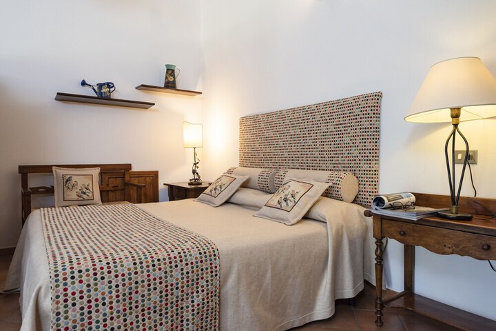 Room 43 of 184
