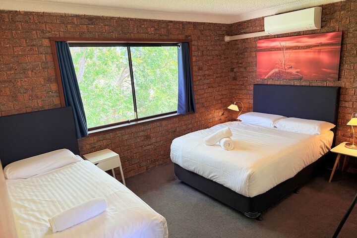 Room 20 of 74