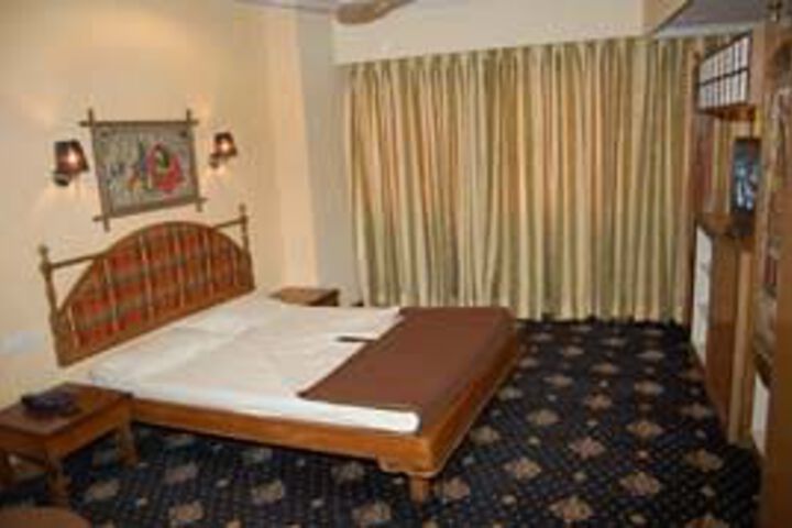 Room 4 of 22