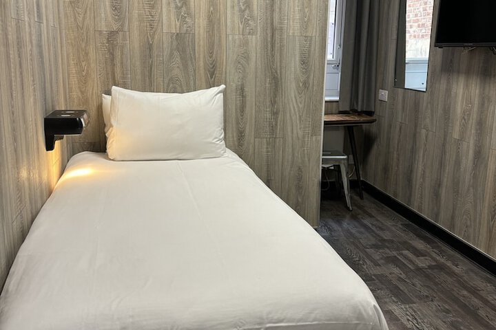 Room 22 of 59