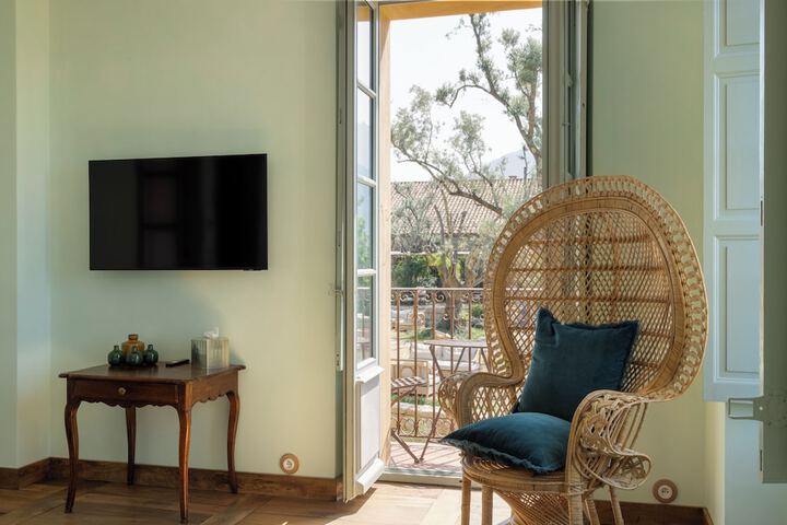 Room 4 of 70