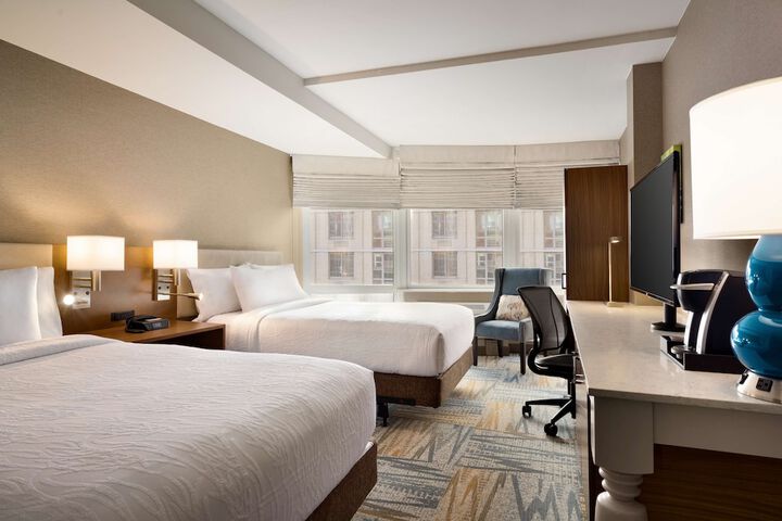 Double Accessible King Size Bed (5 of 9)