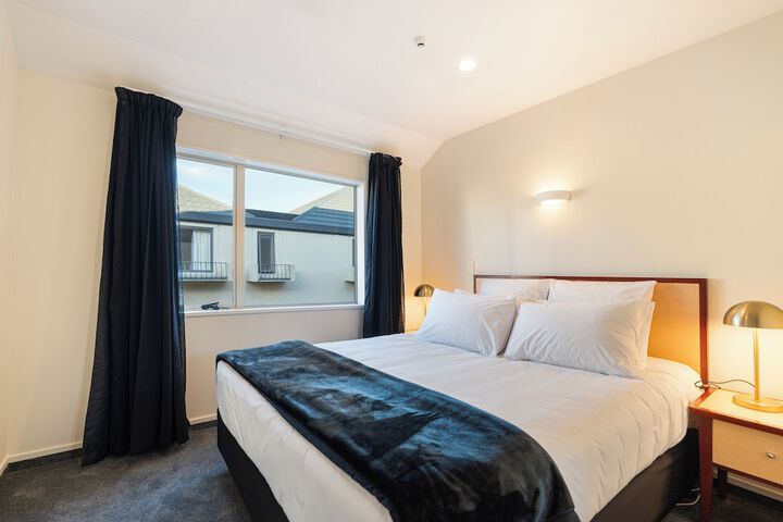 Room 5 of 20