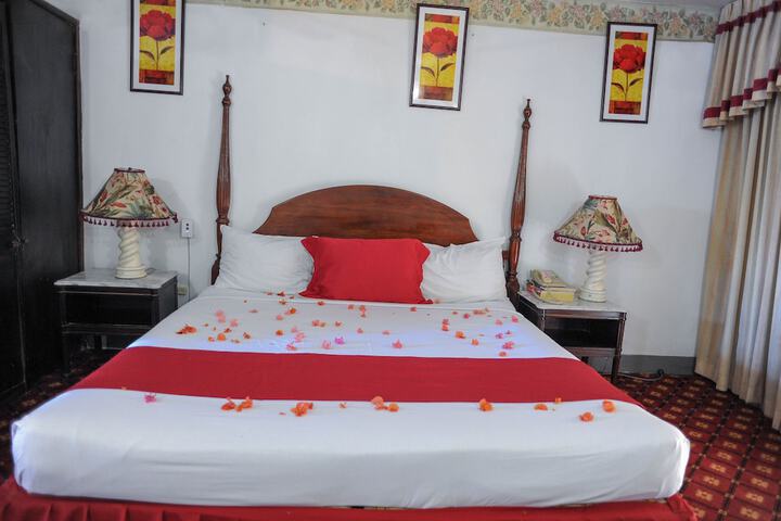 Room 3 of 69
