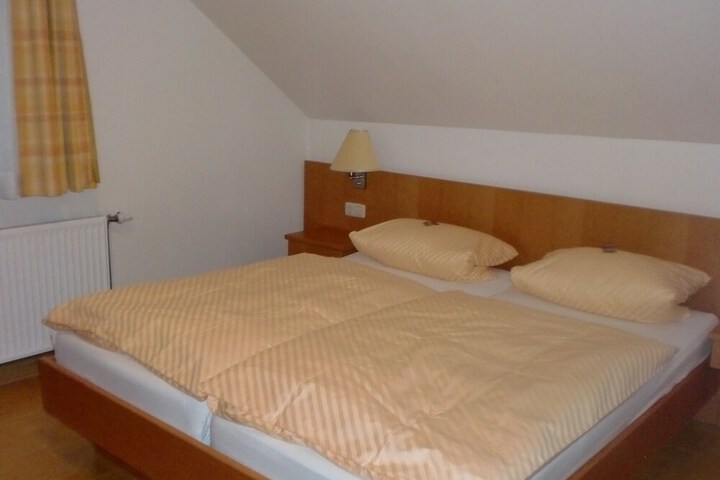 Room 7 of 53