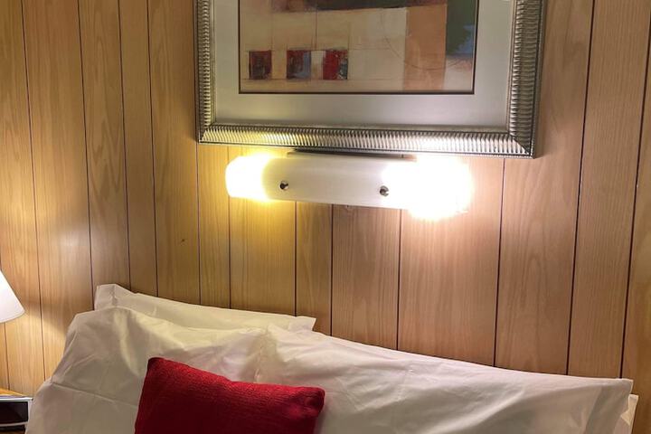Room 7 of 36