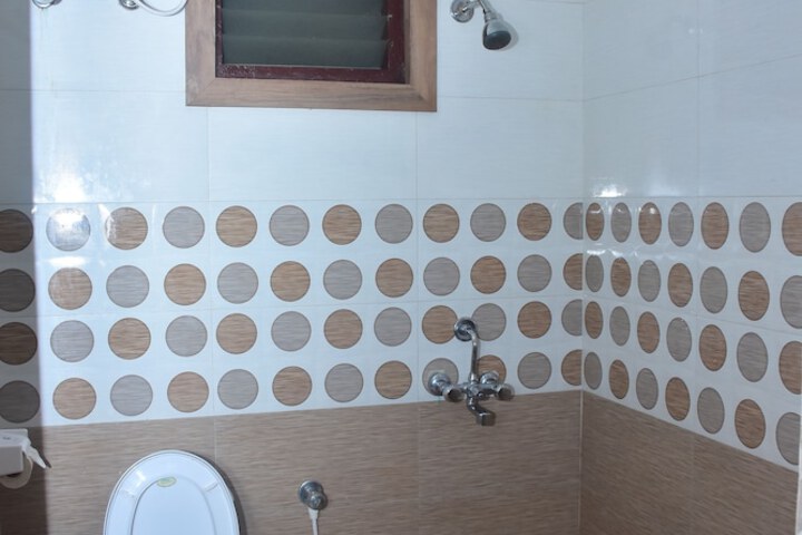 Room 10 of 25