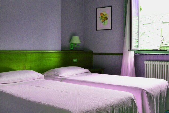 Room 13 of 53
