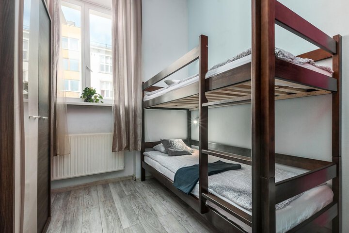 Room 18 of 76