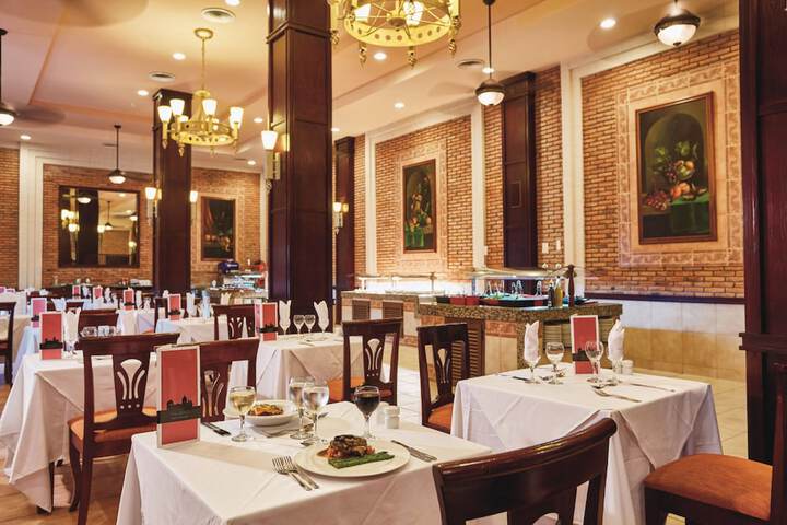 Dining 96 of 117