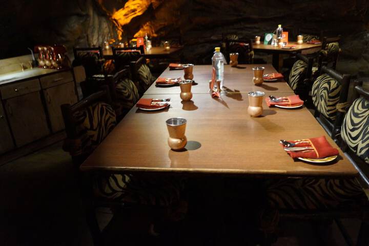 Dining 60 of 76
