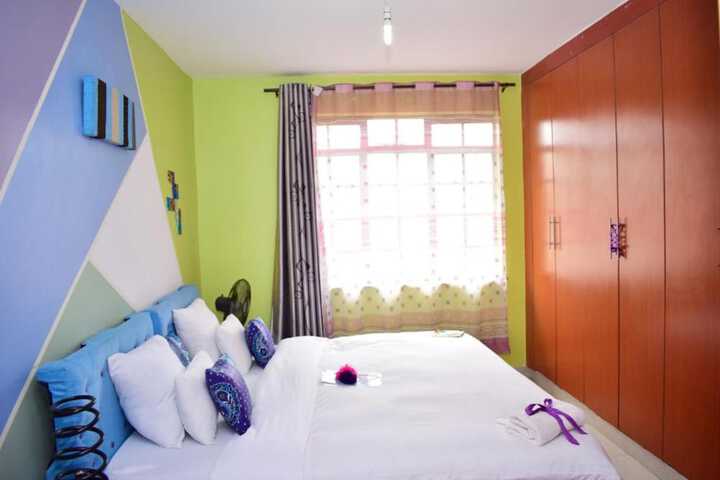 Room 4 of 11