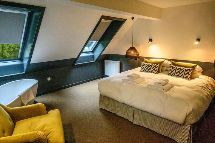 Room 11 of 71