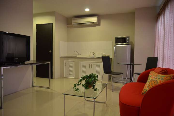 Room 13 of 31