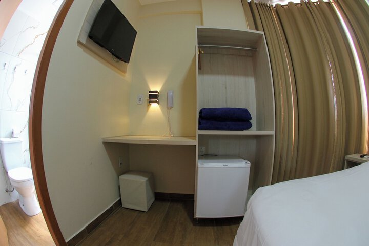 Room 36 of 77