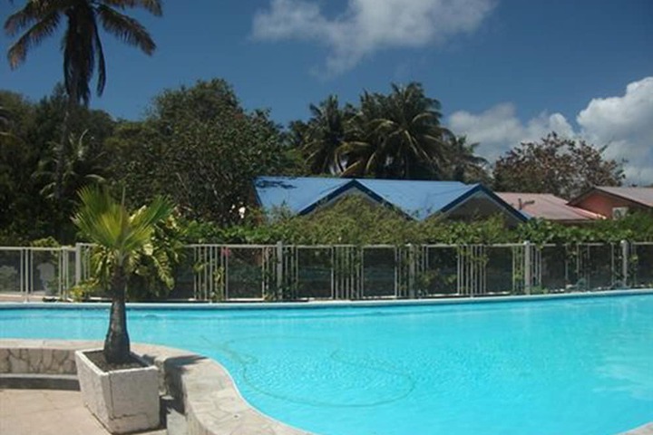 Hotel Pool